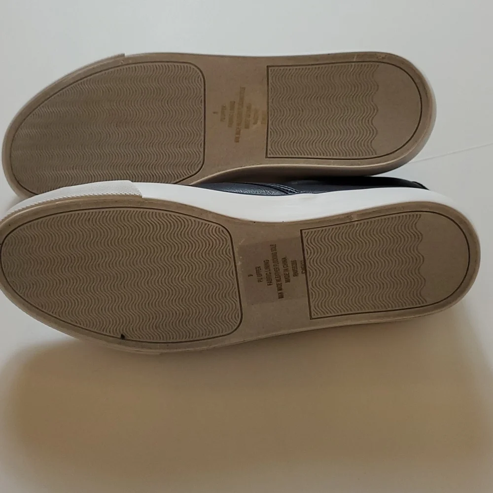 Express men navy blue with white sole loafer
